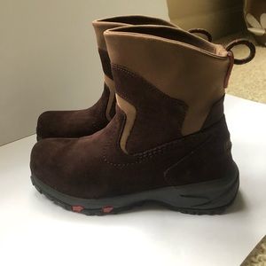 L.L.BEAN thinsulate brand waterproof boots